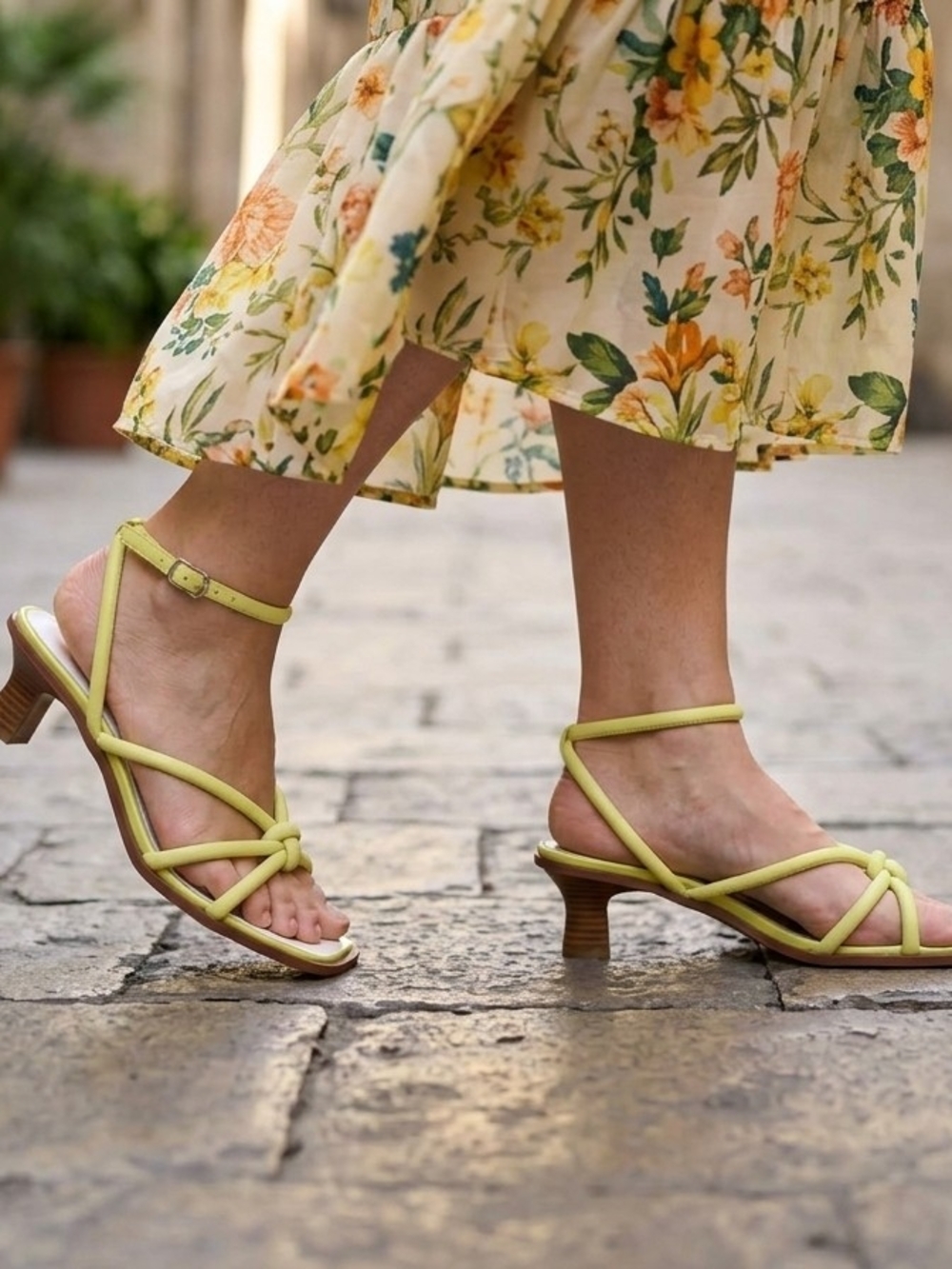 Sam Edelman Dia Strappy Sandals Kiwi Green Leather Square Toe Kitten Heel 7.5 NI